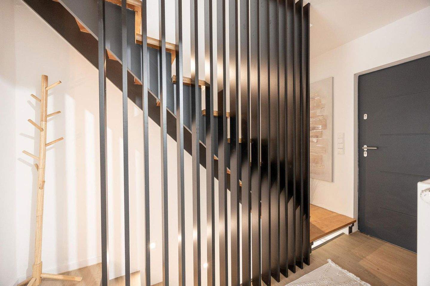 Thumbnail-BEZUGSFERTIGES REIHENHAUS: KERNSANIERT, MIT WÄRMEPUMPE IN STÖCKHEIM