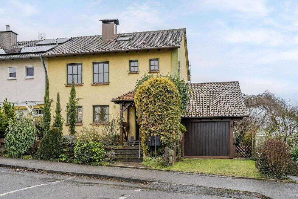 Thumbnail-Doppelhaushälfte mit jeder Menge Potenzial!