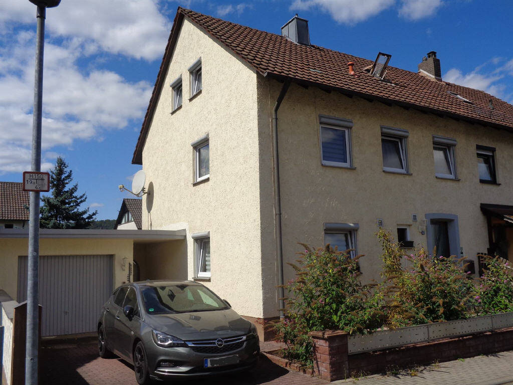 Hausansicht von der Straße