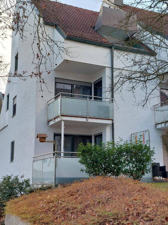 Thumbnail-2 Zimmer-Wohnung und TG-Stellplatz in Landshut-West