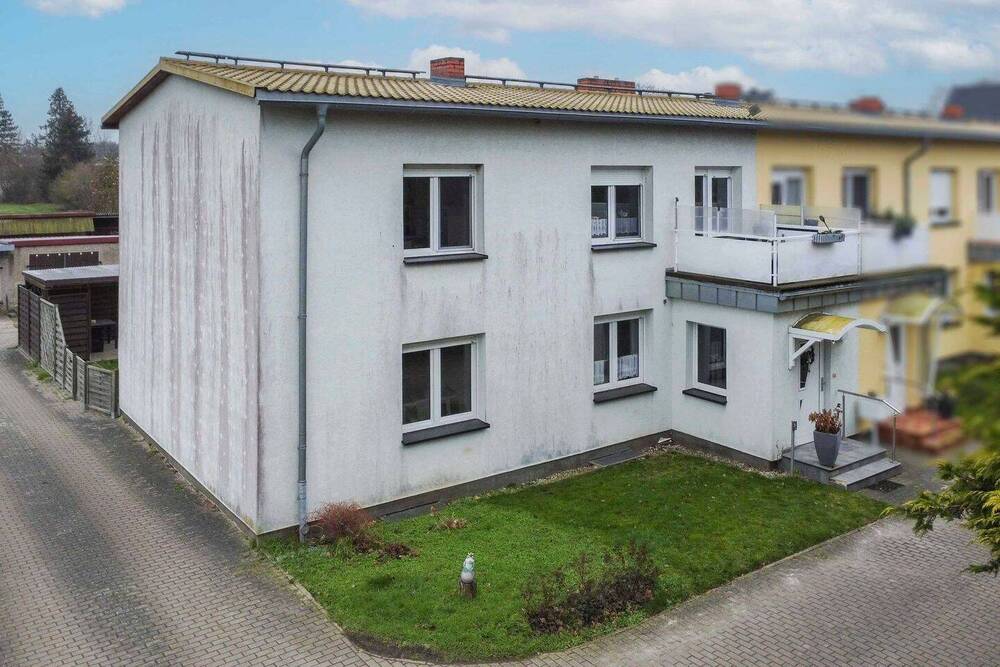 Thumbnail-Flexibles Wohnen & Vermieten: 6-Zimmer-Reihenendhaus mit zwei Wohneinheiten nahe Güstrow
