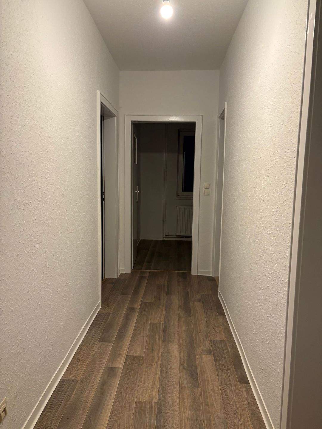 Thumbnail-DEMNÄCHST VERFÜGBAR: Schön geschnittene 3-Zimmer Wohnung mit Tageslichtbad!