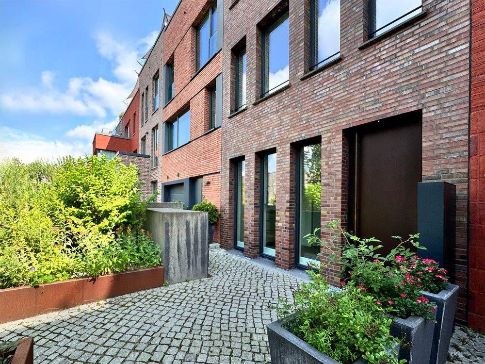 Thumbnail-IHR DESIGN STADTHAUS VON BE ARCHITEKTEN - ZUHAUSE IN DER FINKENAU