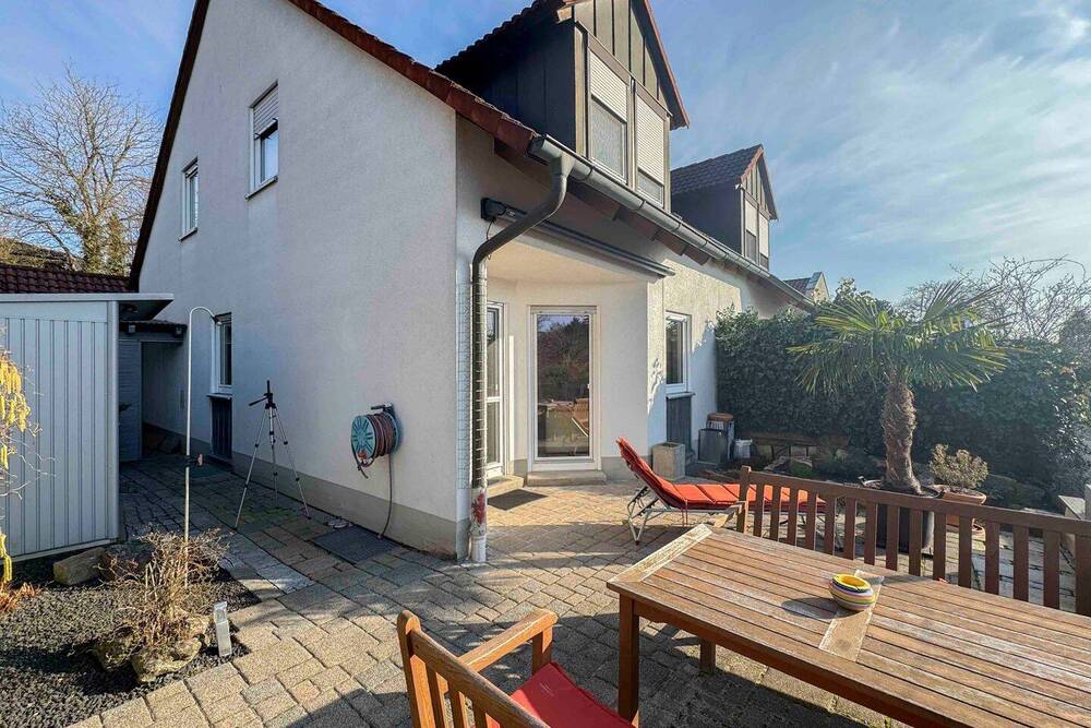 Thumbnail-Attraktive Doppelhaushälfte mit Westterrasse, Kachelofen & Garage in ruhiger Lage