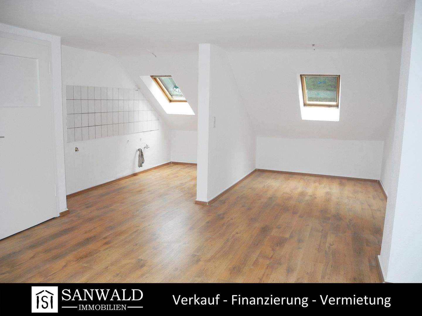 Thumbnail-Neu renovierte 2,5 Zimmer in ruhiger Lage