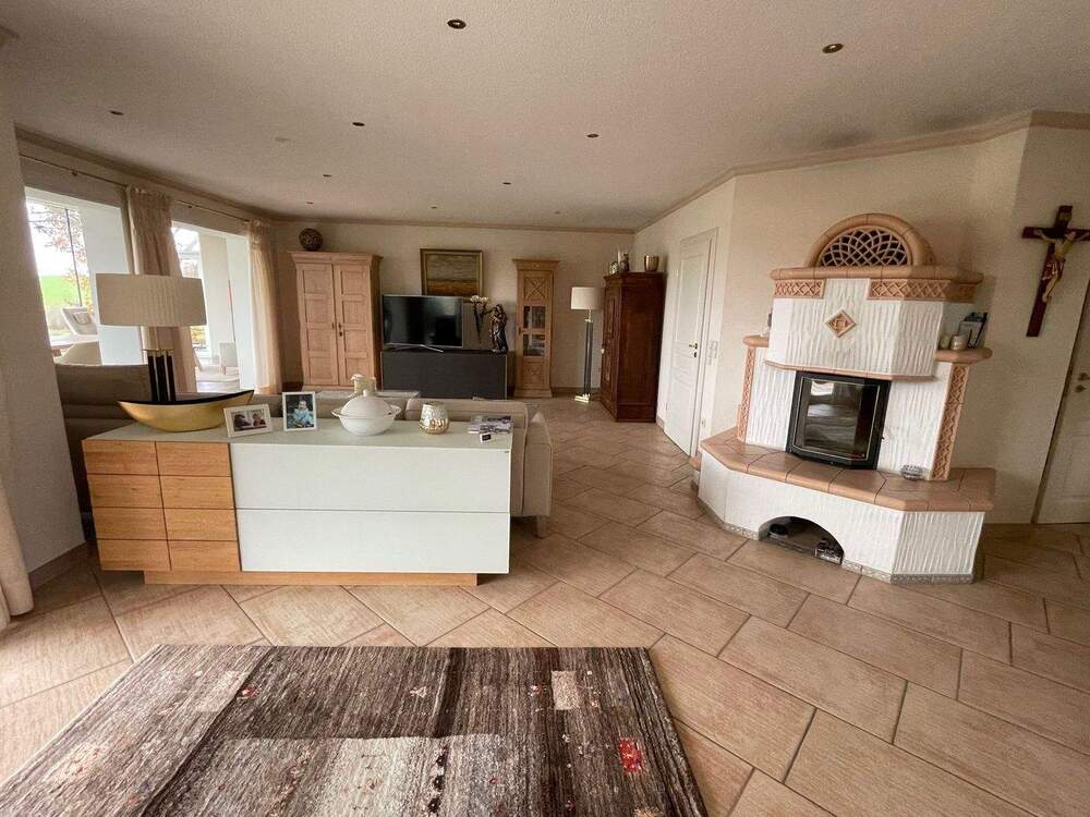 Thumbnail-Exklusives Wohnhaus in ruhiger Lage mit unverbaubarem Blick ins Landschaftsschutzgebiet