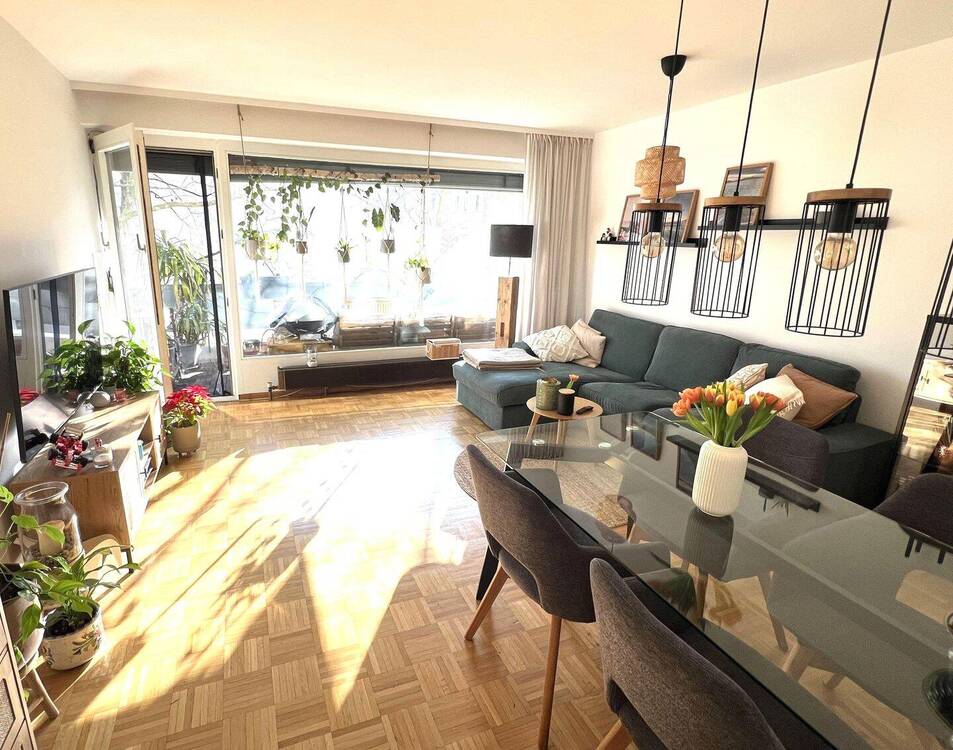 Thumbnail-Attraktives 2-Zimmer-City-Apartment mit Balkon in begehrter Innenstadtlage von Karlsruhe