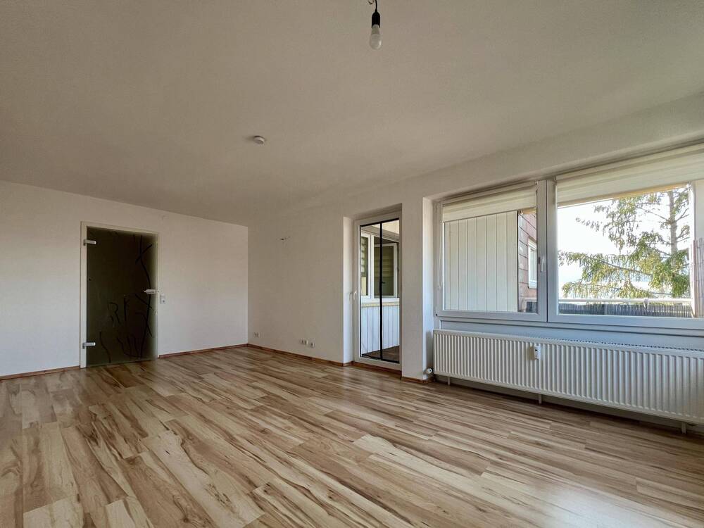 Thumbnail-Hier dürfen Sie einziehen: 3,5-Zimmer auf rund 90 m², Westbalkon und Garage