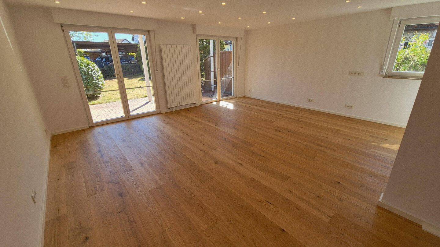 Thumbnail-FREI Stilvolle 2-Zimmer-Erdgeschosswohnung mit Garten, Terrasse & Carport - hochwertig saniert