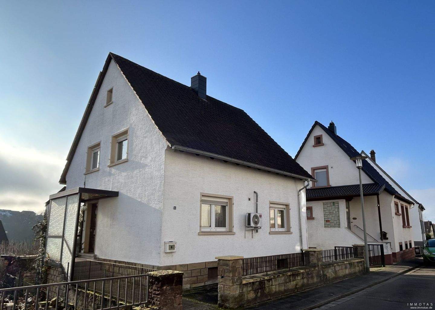 Thumbnail-BIETERVERFAHREN - PROVISIONSFREI für Käufer - Renovierungsbedürftiges Einfamilienhaus mit Garten