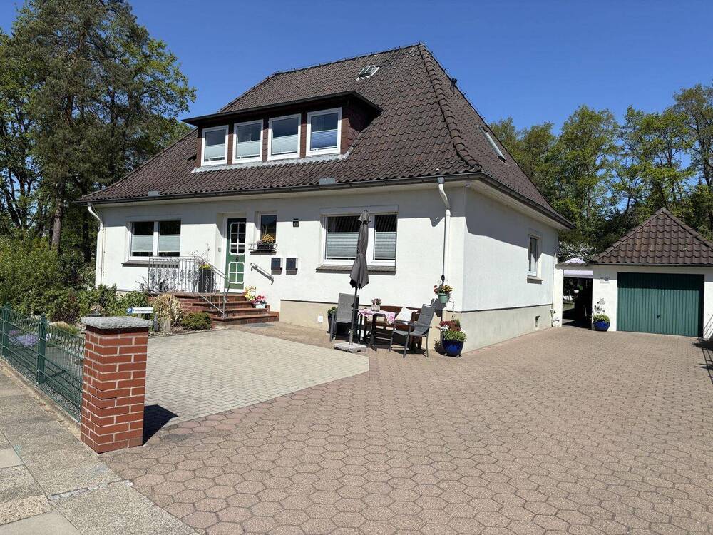 Thumbnail-Modernisiertes Zweifamilienhaus auf großzügigem Grundstück in Bad Bevensen!