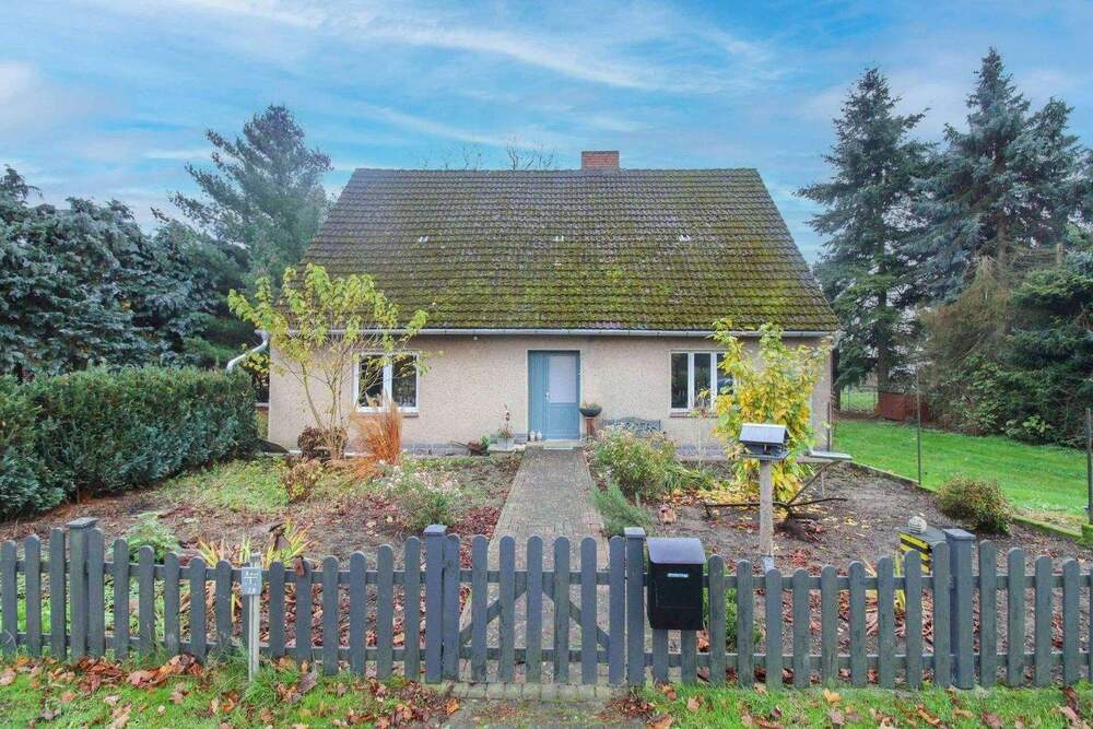 Thumbnail-Ländlich ruhiges 3-Zi.-EFH mit großem Grundstück und Ausbaupotential in Schlieven