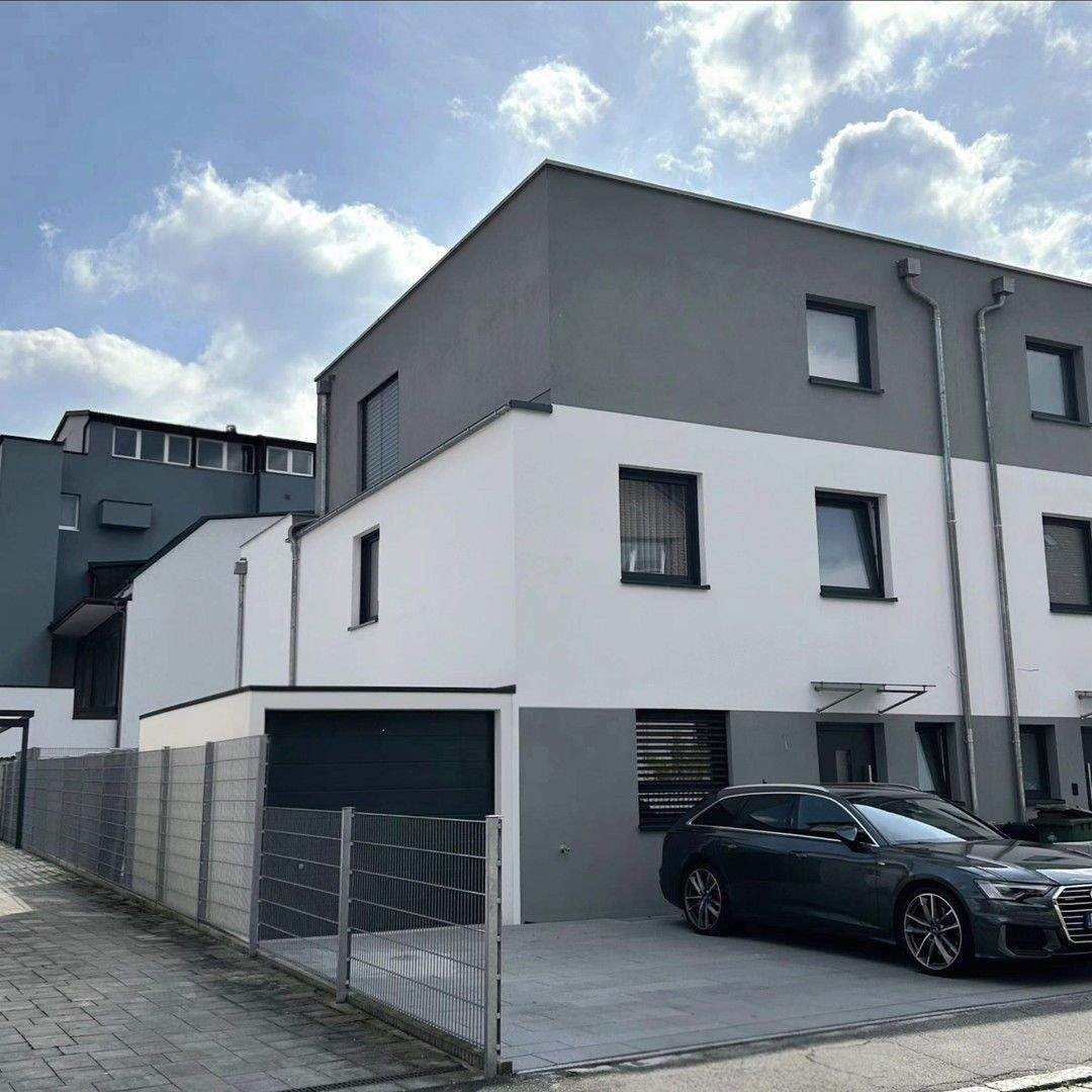 Thumbnail-Großzügige Flachdach-DHH KfW 40+ NH in Röthenbach an der Pegnitz