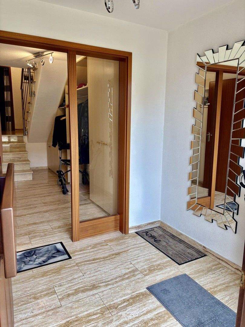 Thumbnail-Gepflegte Doppelhaushälfte mit 2 separaten Wohneinheiten und Studio in ruhiger Lage, 30er Zone