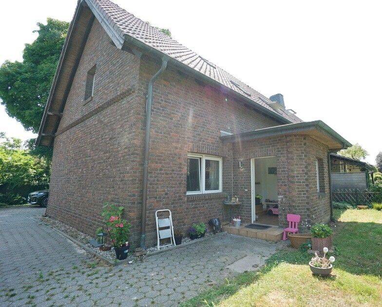 Thumbnail-Alpen-Menzelen: Zweifamilienhaus mit Geschichte