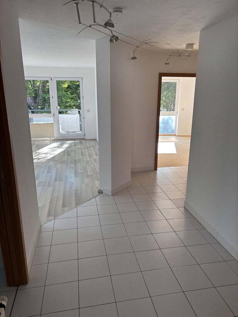 Thumbnail-Helle 3-Zimmer-Wohnung mit Balkon und TG Stellplatz in Weinstadt-Enderbach