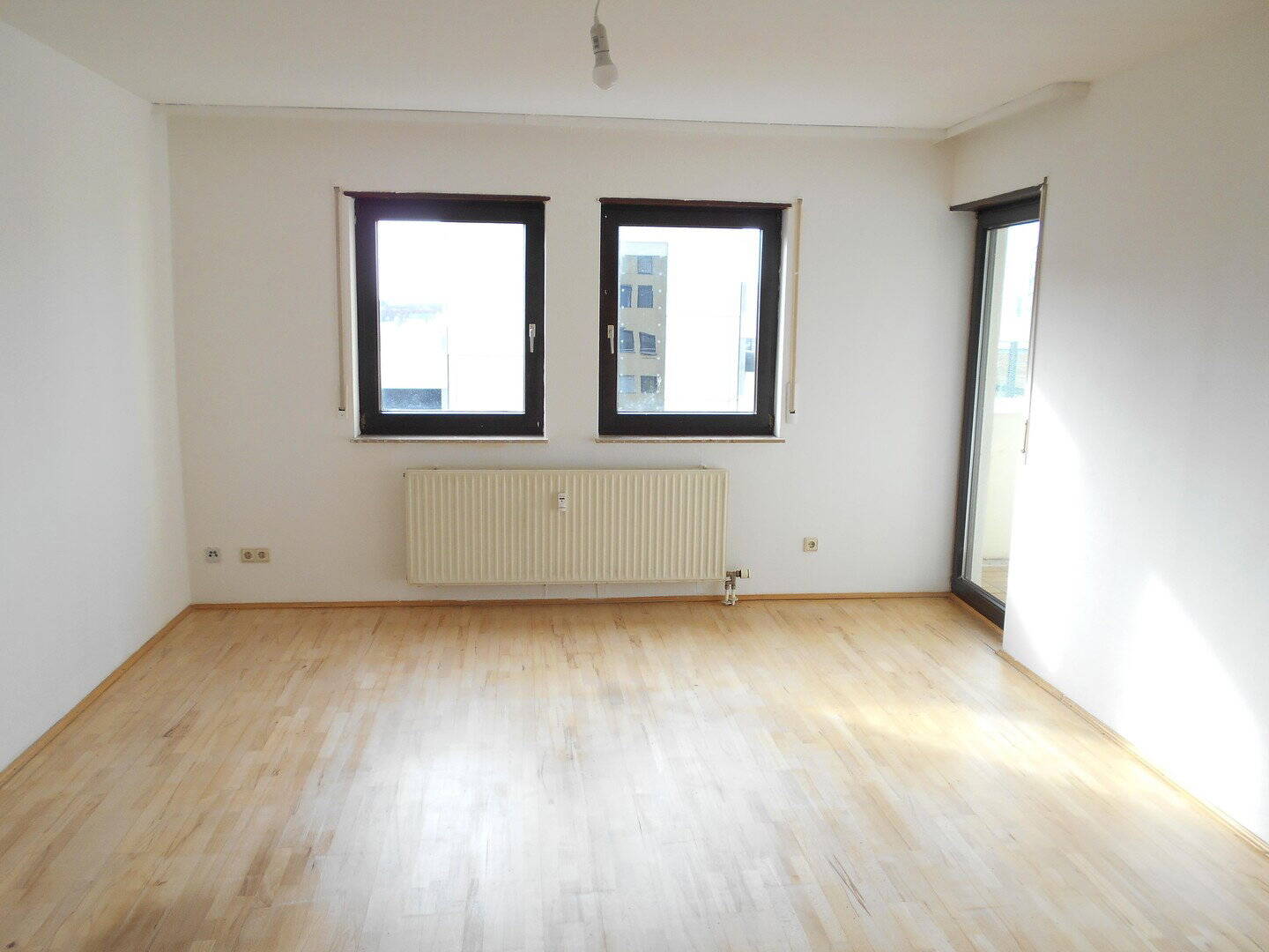 Thumbnail-Helle & gemütliche 2Zimmer-Wohnung mit Balkon .Toller Grundriss. Gute Lage