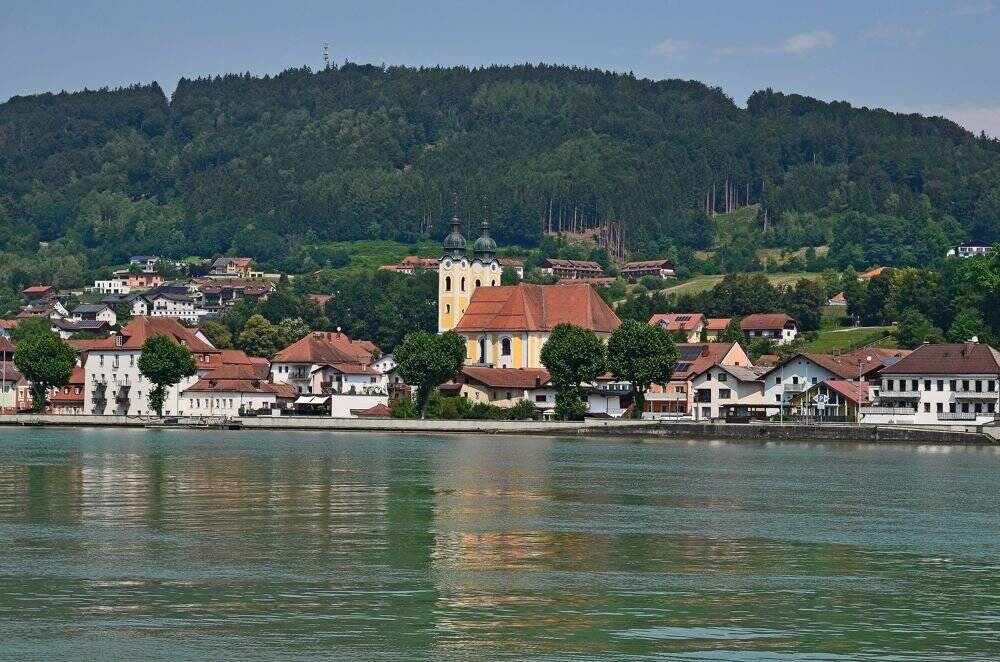 Thumbnail-Investoren aufgepasst! Obernzell: Betriebsgebäude, einfache Ausstattung, teilweiser Umbau möglich