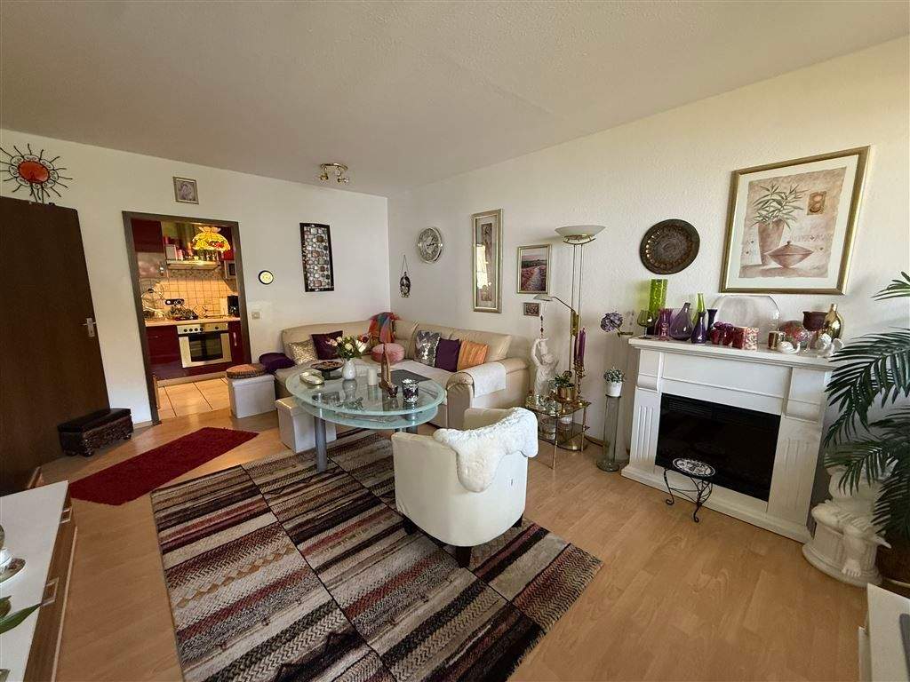 Thumbnail-Gepflegte ETWG mit Balkon und Duplexgarage in 66121Saarbrücken zu verkaufen