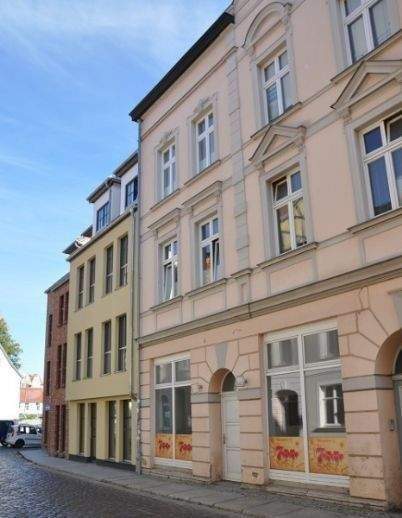 Thumbnail-Schöne 3 Zimmer Wohnung in Hafennähe mit Balkon, Altstadt