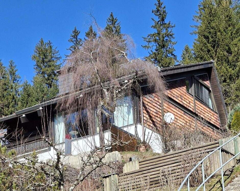 Thumbnail-Freistehendes Sonnenhaus mit Gästewohnung, Doppelgarage und Carport