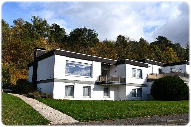 Thumbnail-Gepflegte Doppelhaushälfte mit großzügigem Raumangebot in ruhiger Stadtrandlage - familienfreundlich & naturnah!