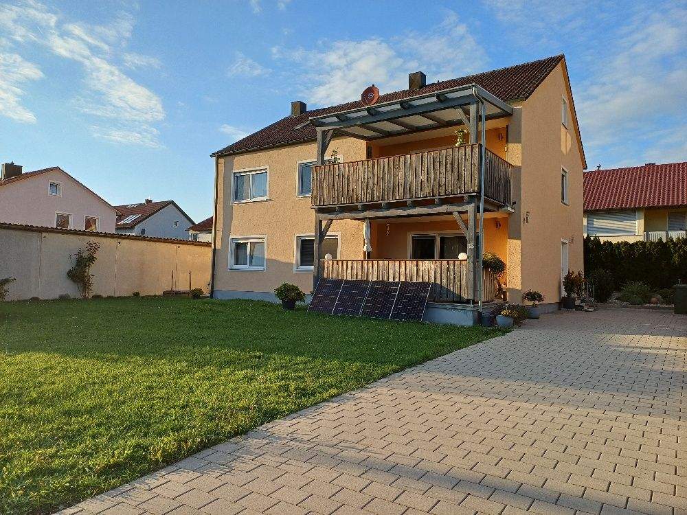 Thumbnail-Gepflegtes Zweifamilienhaus in bester Lage