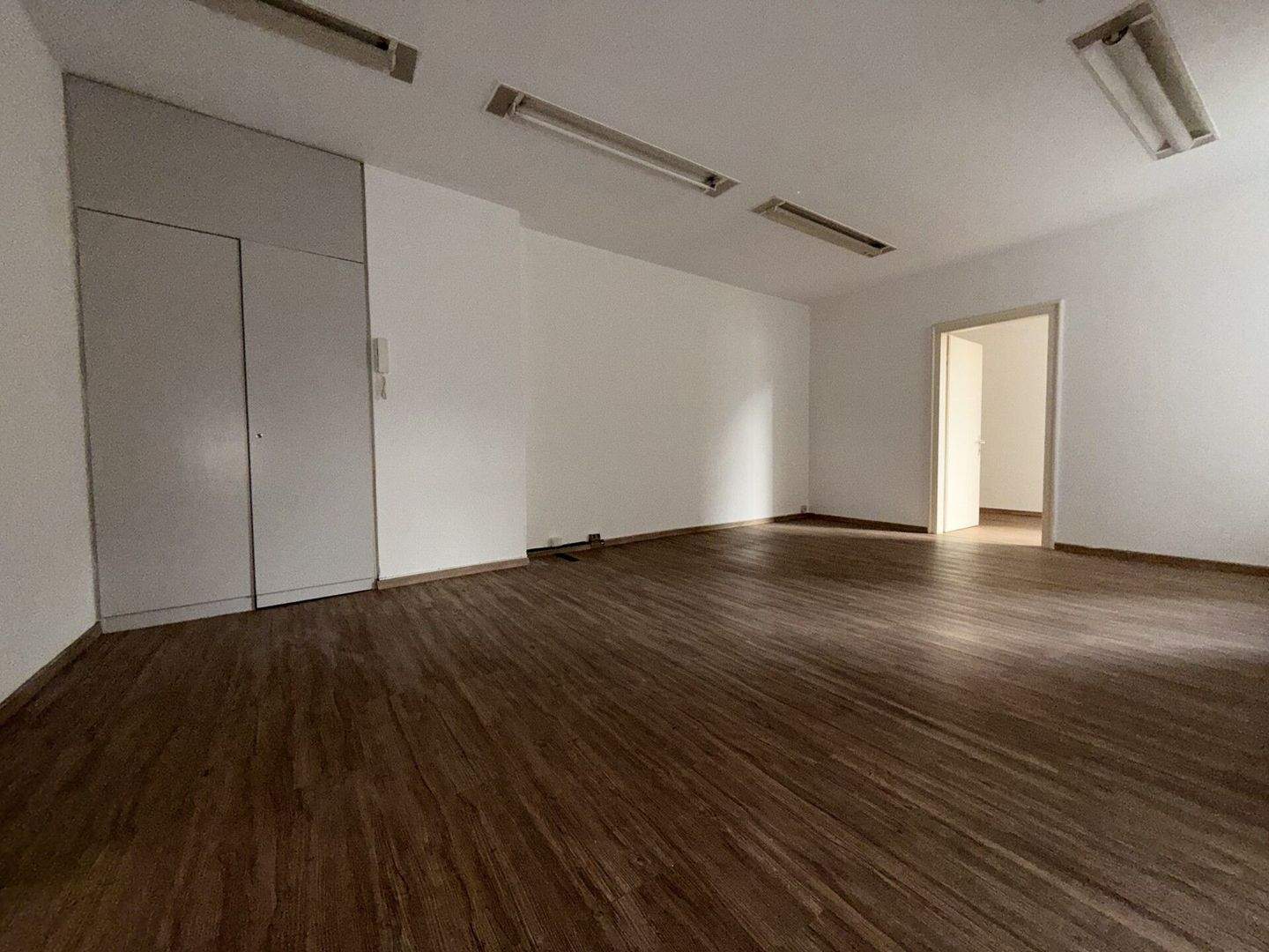 Thumbnail-Große Wohnung in der Innenstadt