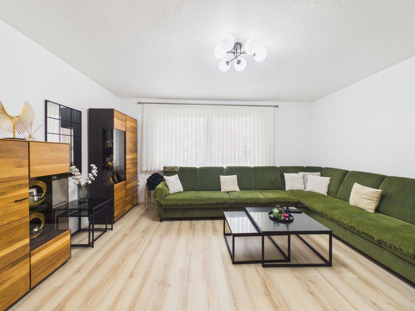 Thumbnail-Vielseitige 4 Zimmer Wohnung in innenstadtnaher Lage