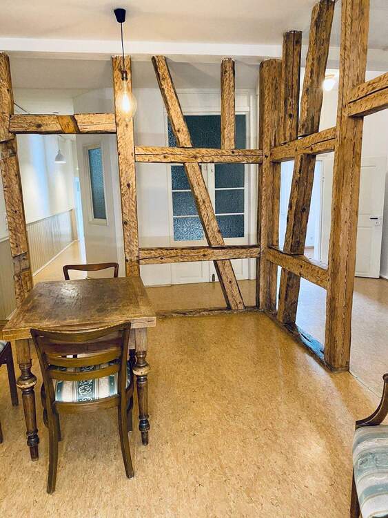 Thumbnail-Zentrales Wohnen mit Charme: 4-Zimmer-Altbauwohnung in Coburg inkl. EBK