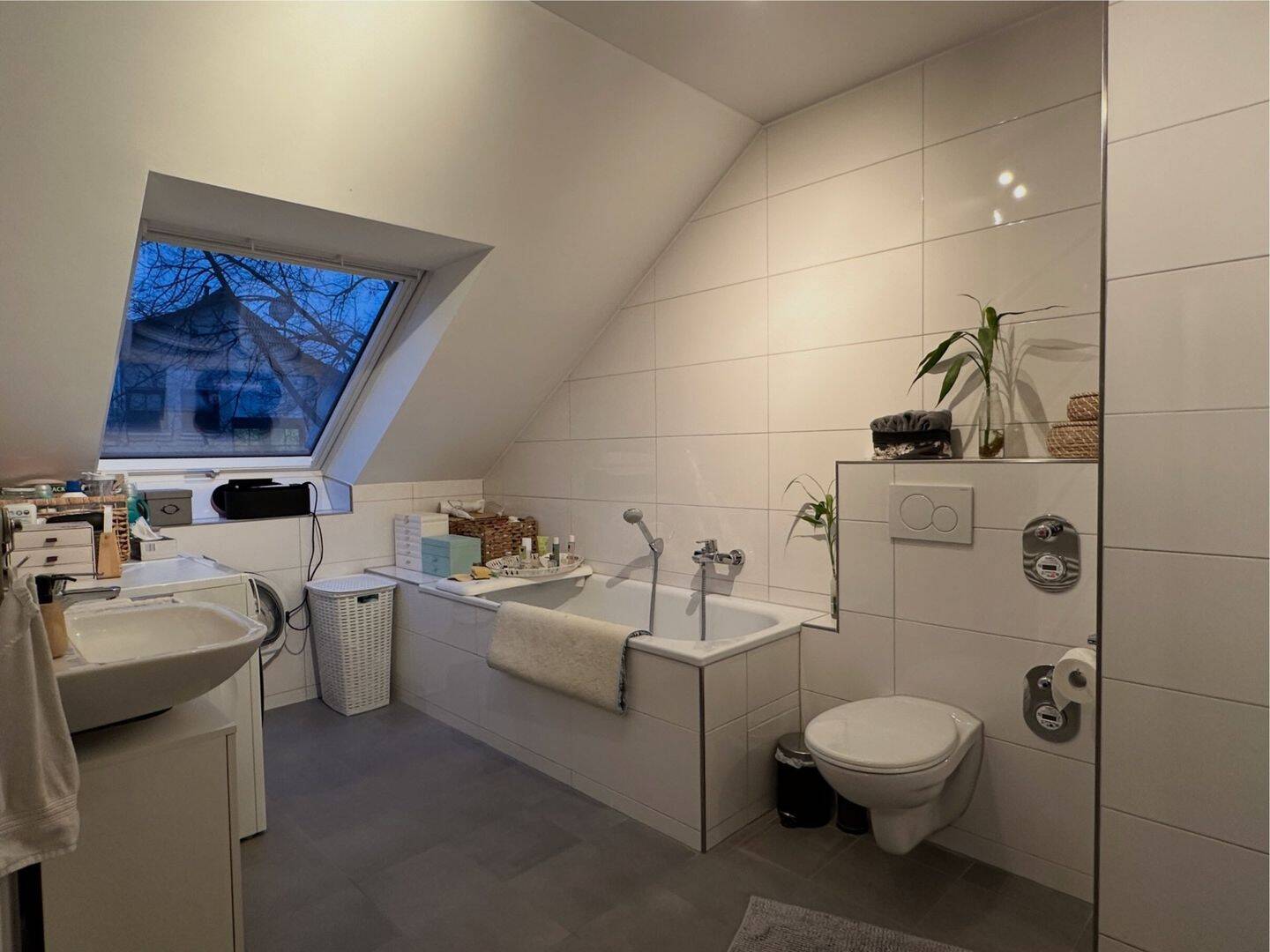 Thumbnail-Tolle Wohnung mit XXL-Tageslichtbad in kleiner Wohneinheit