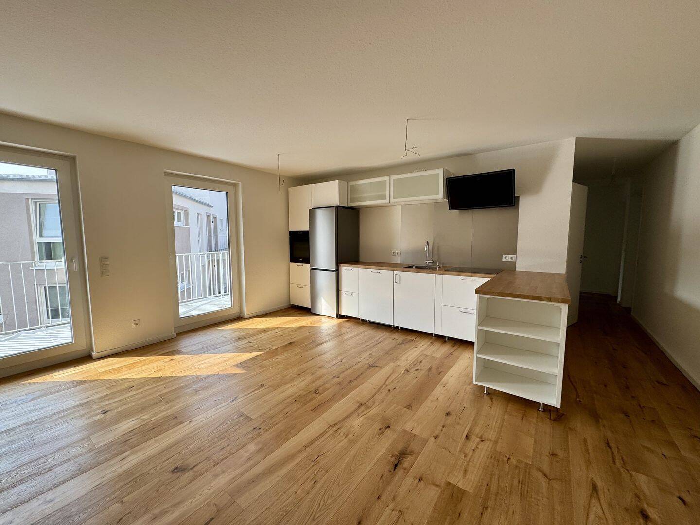 Thumbnail-KL-City - Neubau-Erstbezug: Großzügige, lichtdurchflutete 3-Zimmer-Wohnung mit Balkon u. Einbauküche