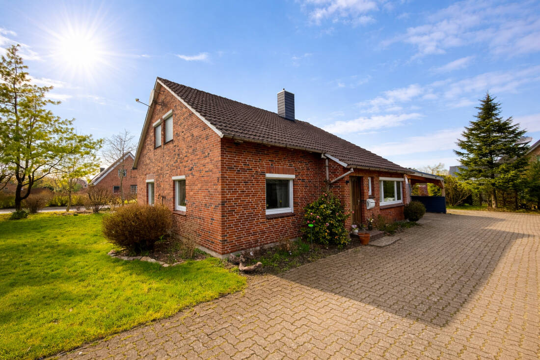 Thumbnail-Charmantes Einfamilienhaus mit großzügigem Grundstück in ruhiger Wohnlage von Marne!