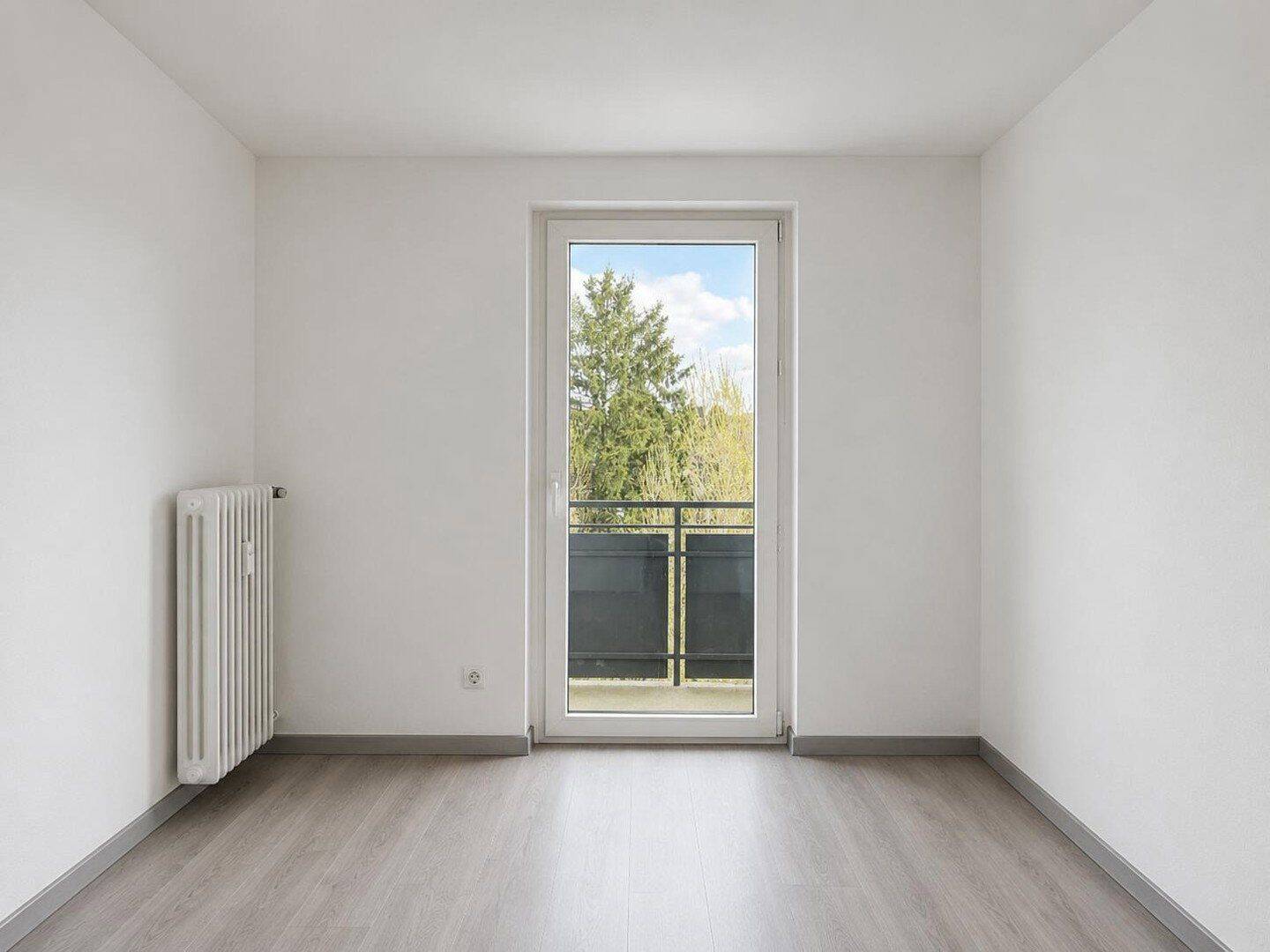 Thumbnail-Modern wohnen oder clever investieren - sanierte 4-Zimmer-Wohnung mit Balkon