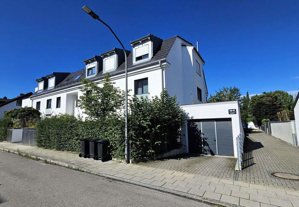 Aussen TG Einfahrt