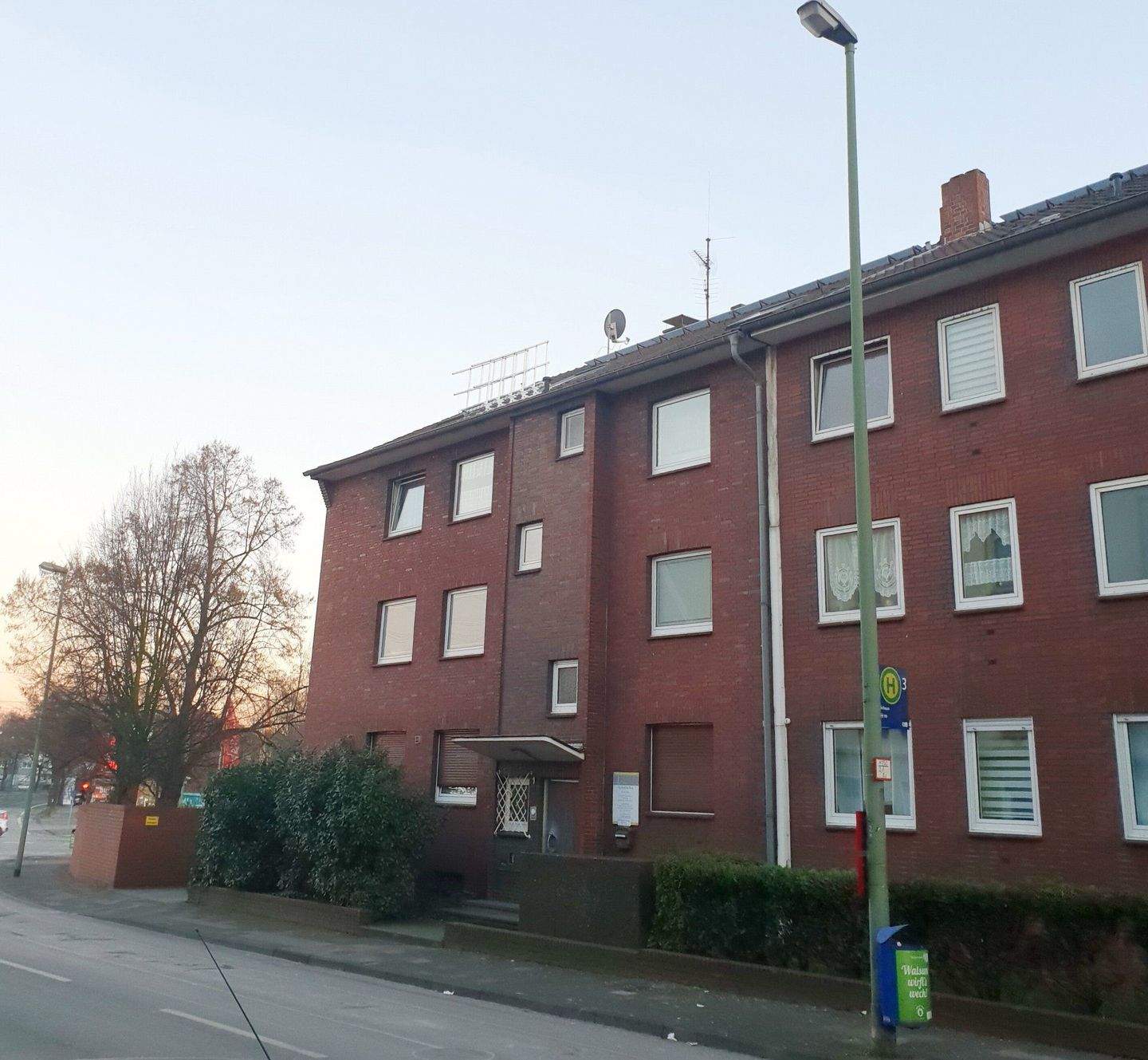 Thumbnail-Duisburg-Fahrn: Großzügige 3-Zimmer-Wohnung im Dachgeschoss