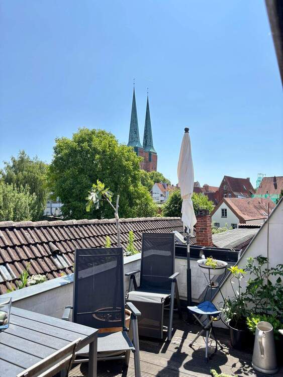 Thumbnail-Modernisiertes Altstadthaus an der Obertrave mit Dachterrasse und Blick auf den Lübecker Dom