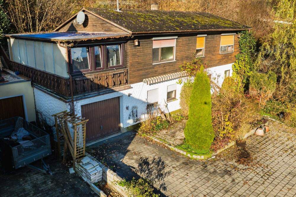 Thumbnail-Einfamilienhaus mit Garage
