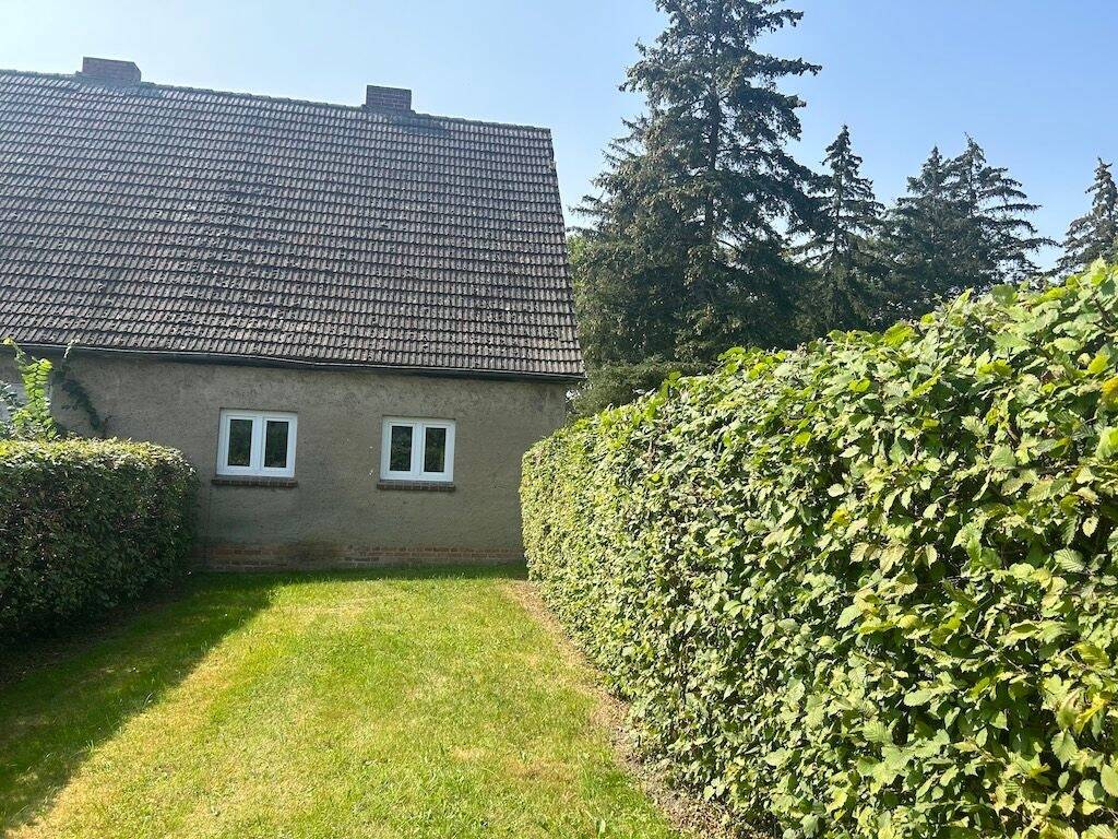 Thumbnail-Grundstück mit kleinem vollständig entkerntem Siedlungshaus im Bestand bei Stralsund nahe Ostsee