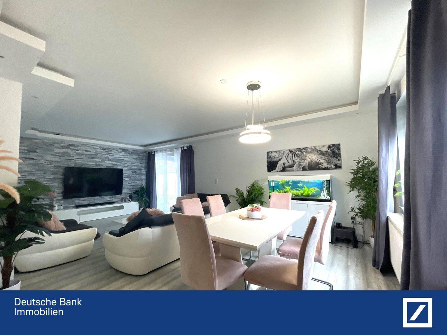 Thumbnail-Viel Platz für alle bietet dieses sympathische Zweifamilienhaus!