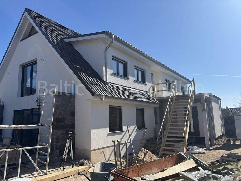 Thumbnail-Komplett in 202526 sanierte helle Souterrainwohnung mit 2 Terrassen !