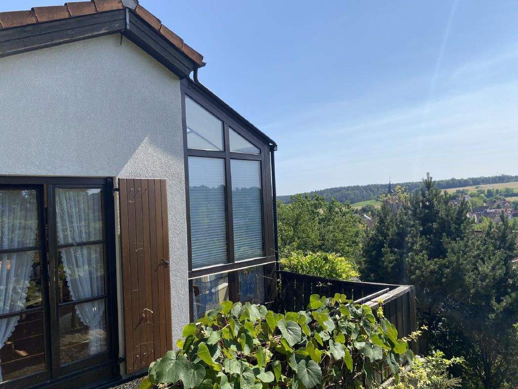 Thumbnail-Highlight in Massivbauweise! Wohnen über den Dächern Münchsteinachs!