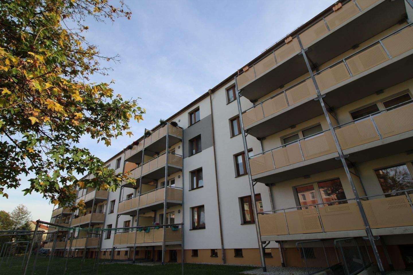 Thumbnail-On Top: IKEA-Gutschein 300,00 Euro! Kleine und feine 3-Raumwohnung mit Balkon! Stellplatz