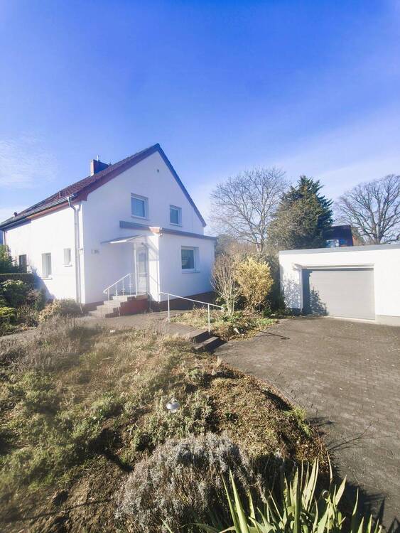 Thumbnail-Charmantes Wohnglück in Wassernähe: Kompaktes Einfamilienhaus in Berlin-Niederschöneweide