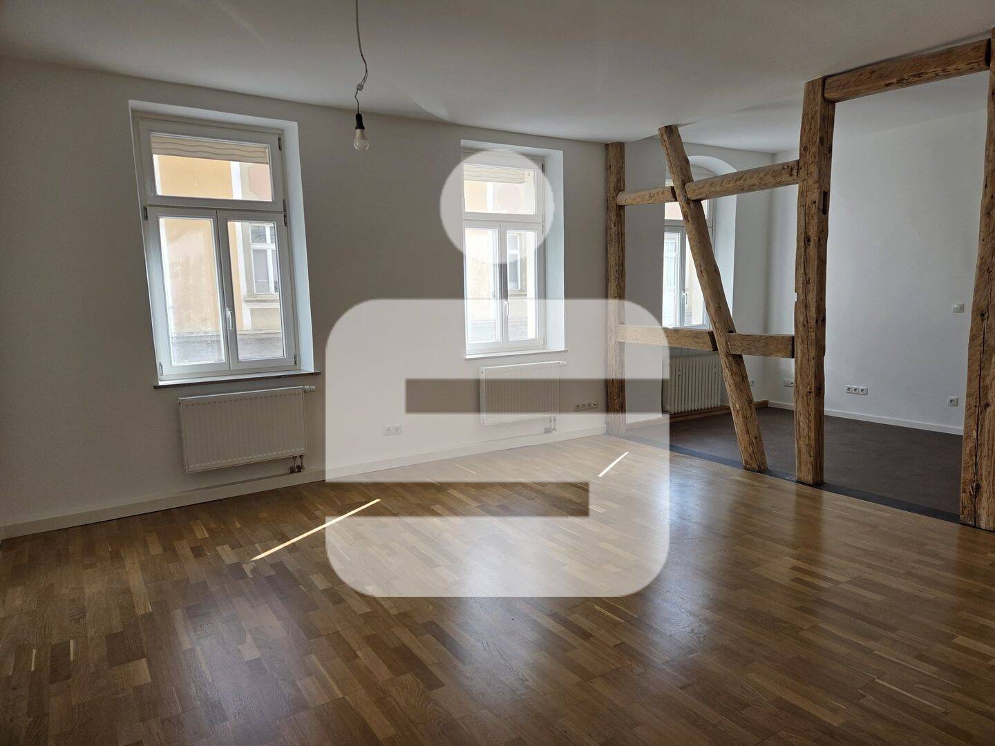Thumbnail-Schmuckstück im Zentrum!