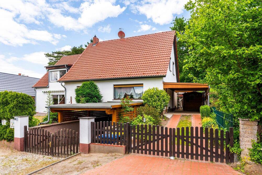 Thumbnail-Zweifamilienhaus mit zusätzlicher Einliegerwohnung