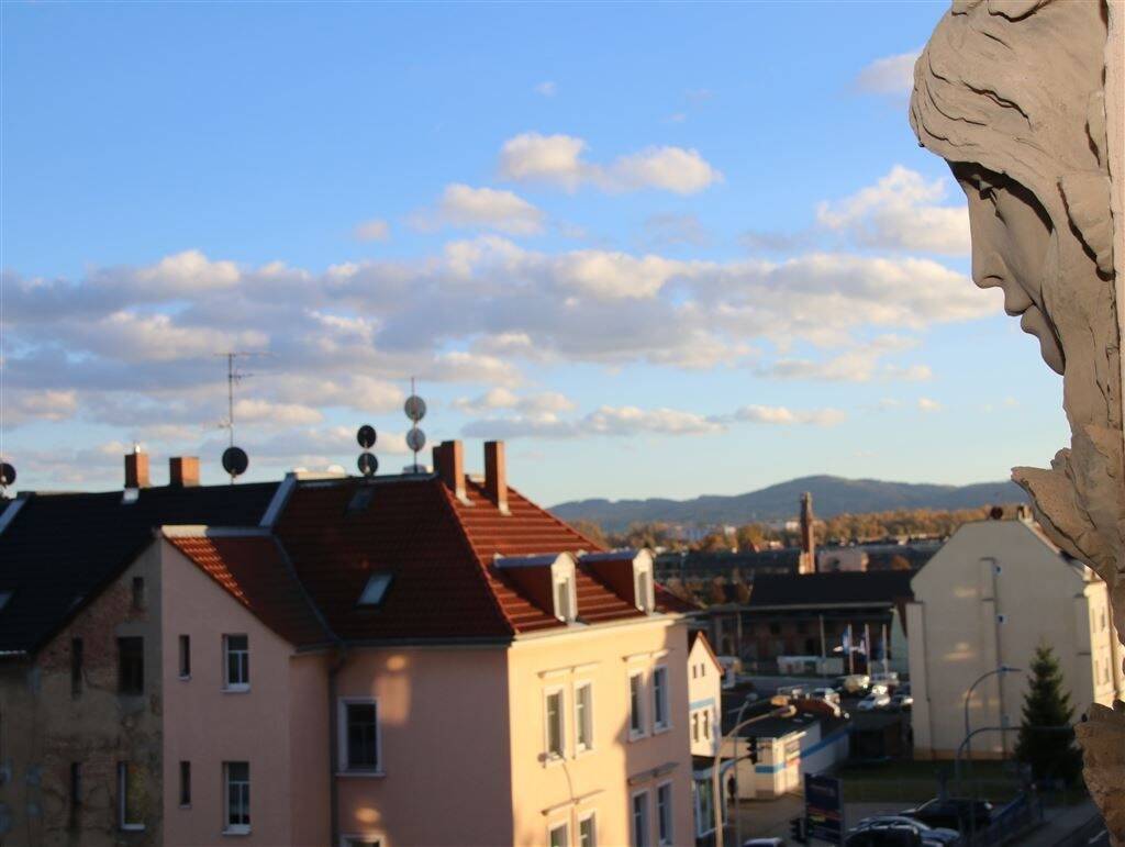 Thumbnail-Jugendstil-Mittelhaus: 4 große Wohnungen, zwei frei für Eigennutzer