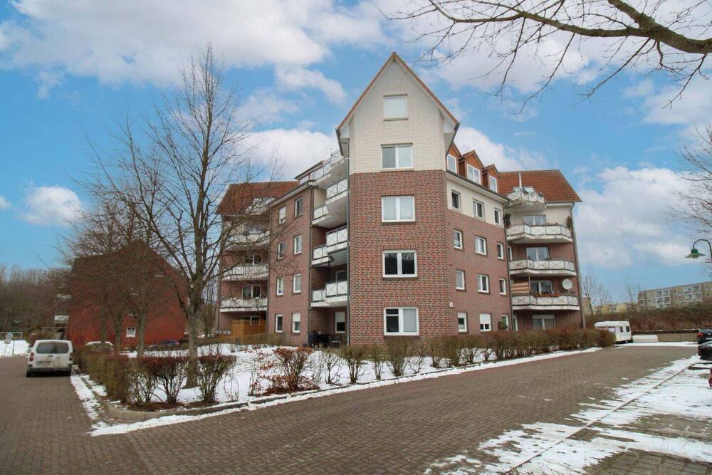 Thumbnail-Familienfreundliche Eigentumswohnung in Bergen - 4 Zimmer, Aufzug, Balkon, sofort verfügbar