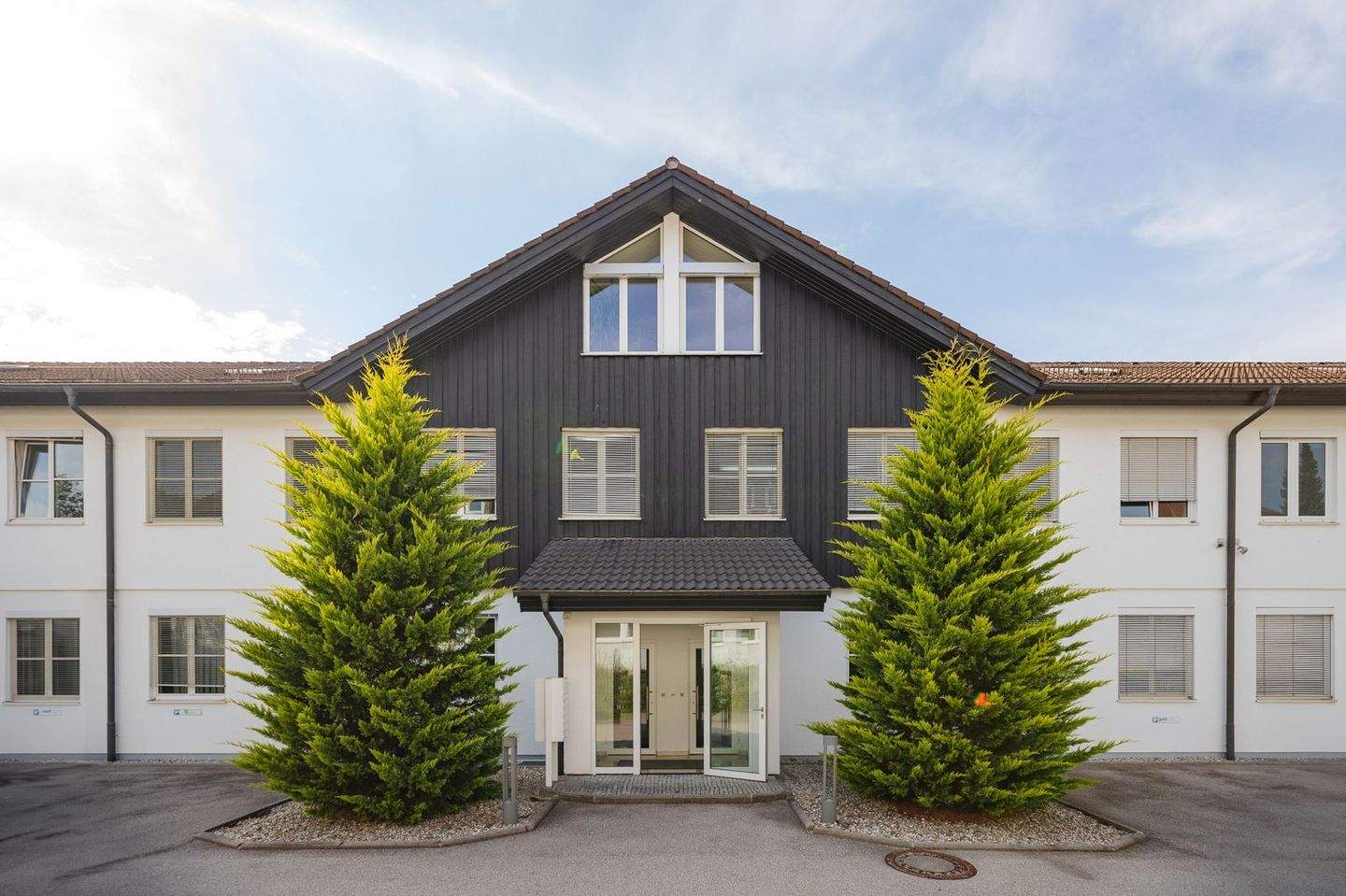 Thumbnail-Repräsentative Gewerbefläche nahe München - flexibel nutzbar für Büro, Dienstleistung und Produktion