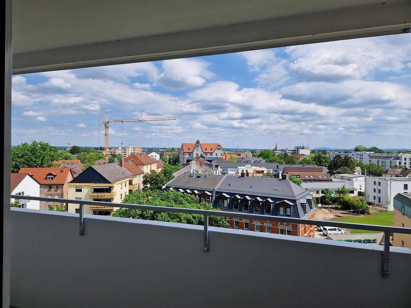 Thumbnail-Neu Renovierte 2 Zimmer Wohnung mit Balkon